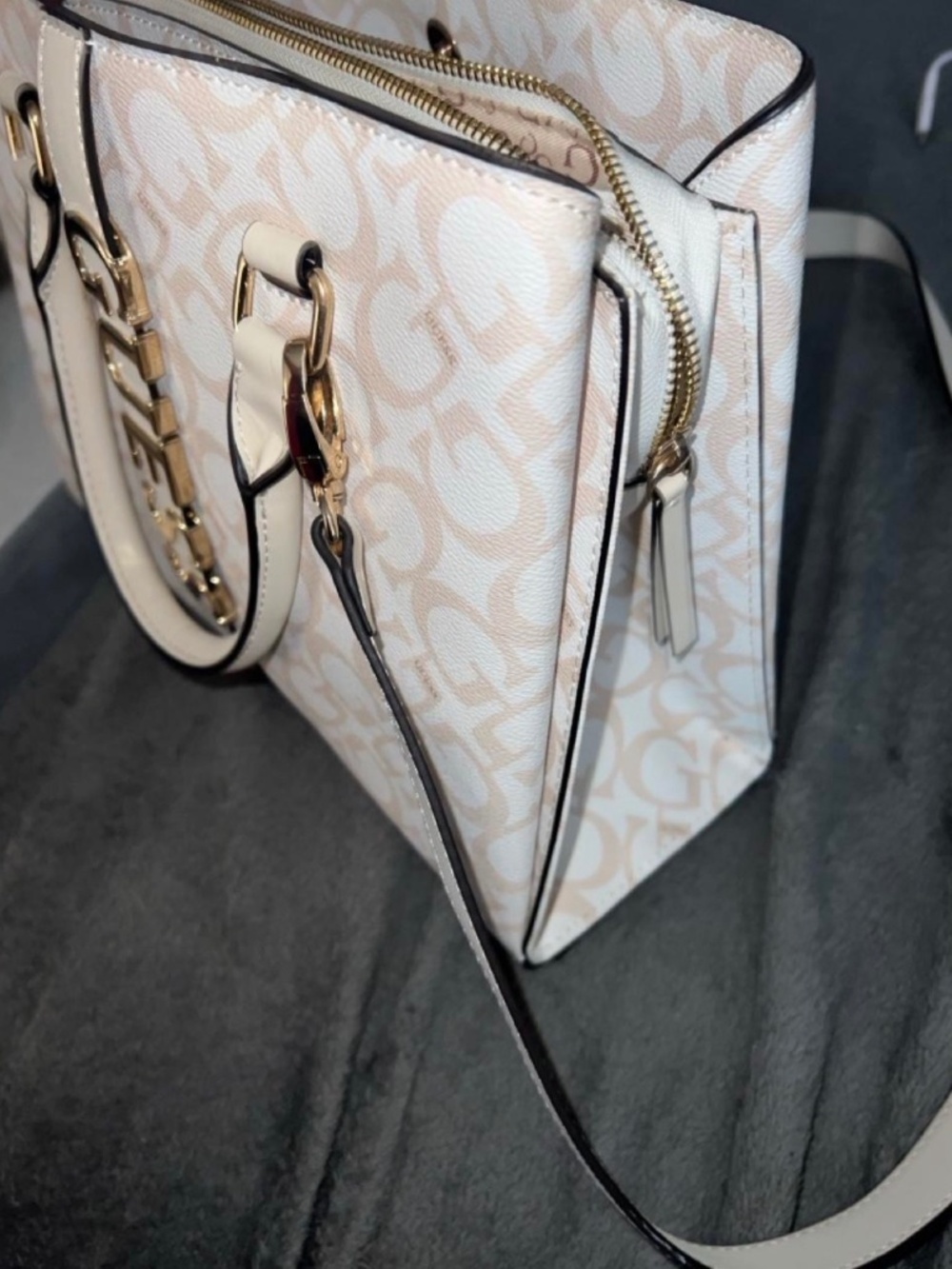 Guess bag